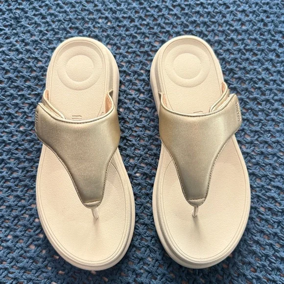 FitFlop Women's F-Mode Go Adjustable Toe-Post Sandal - Picture 10 of 11